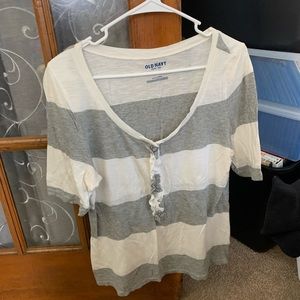 Old navy shirt size L